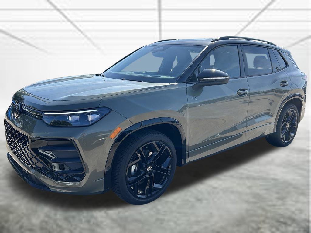 New 2026 Volkswagen Tiguan SE R-Line FWD image 2
