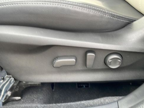 Used 2023 Subaru Forester Limited w/ Popular Package #2 image 10