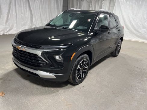 New 2026 Chevrolet TrailBlazer LT FWD image 3