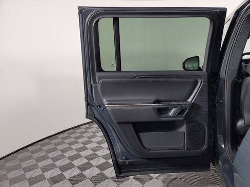 Used 2023 Rivian R1S Adventure image 18