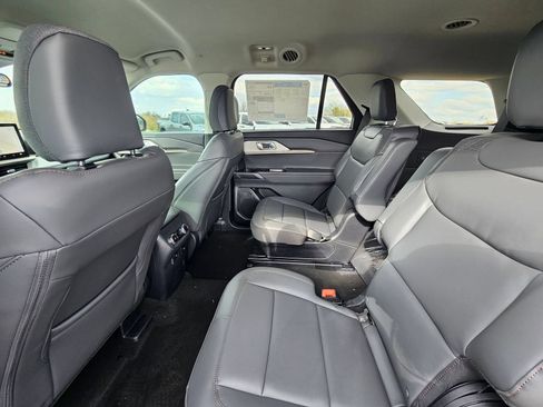 New 2026 Ford Explorer Active w/ Active Comfort Package RWD image 23