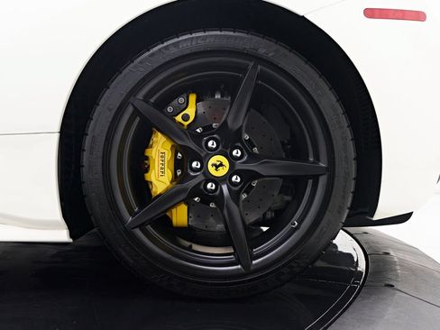 Used 2019 Ferrari 488 Spider RWD image 33