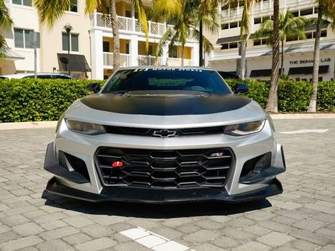Used 2019 Chevrolet Camaro ZL1 image 4