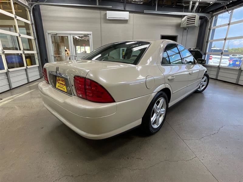 Used 2001 Lincoln LS RWD image 5