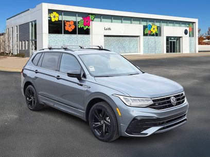 Certified 2023 Volkswagen Tiguan SE R-Line