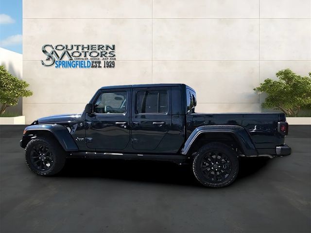 Used 2025 Jeep Gladiator Sport AWD/4WD image 31