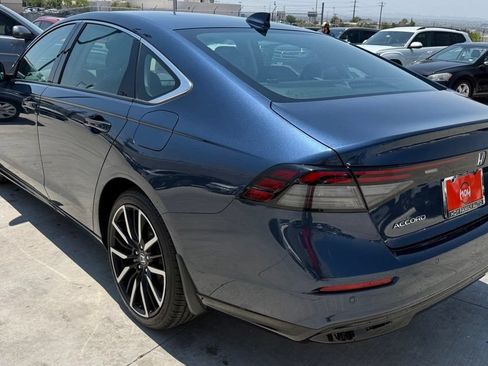 Used 2024 Honda Accord Touring image 7