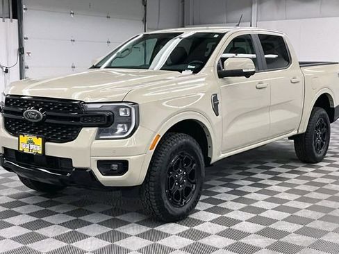Used 2025 Ford Ranger Lariat w/ FX4 Off-Road Package AWD/4WD image 11
