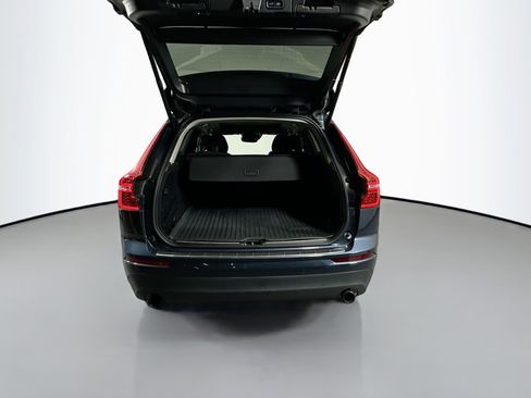 Certified 2018 Volvo XC60 T5 Momentum w/ Convenience Package image 26