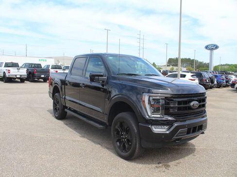 Used 2023 Ford F150 Lariat w/ Equipment Group 502A High AWD/4WD image 3