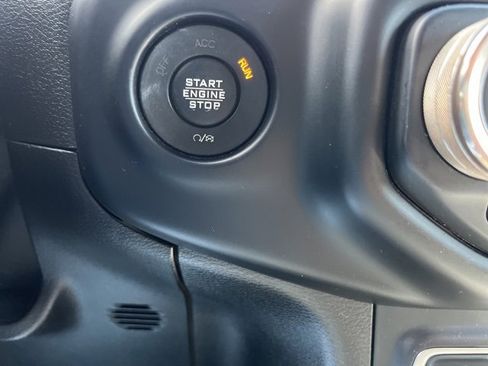 Used 2019 Jeep Wrangler Unlimited Sport S image 26