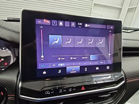 Used 2022 Jeep Compass Trailhawk image 18