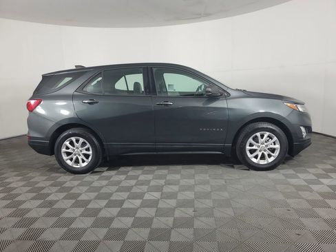 Used 2019 Chevrolet Equinox LS FWD image 3