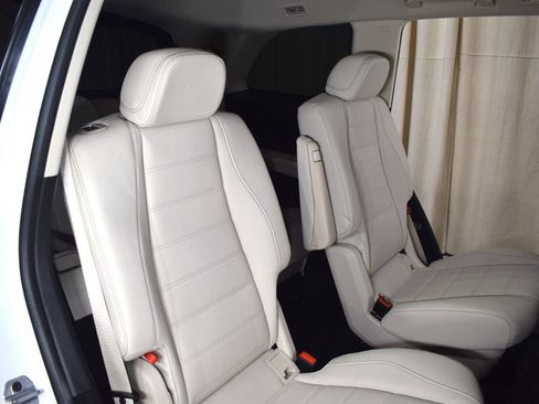 Used 2025 Mercedes-Benz GLS 450 4MATIC image 20