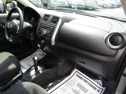Used 2013 Nissan Versa SV w/ Convenience Pkg image 26