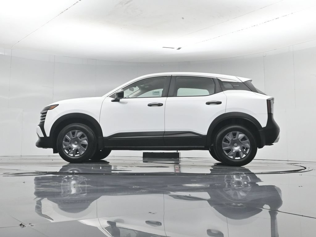 Used 2025 Nissan Kicks S FWD image 7