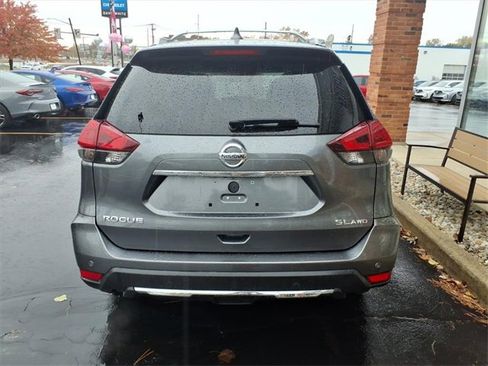 Used 2020 Nissan Rogue SL w/ Premium Package image 23