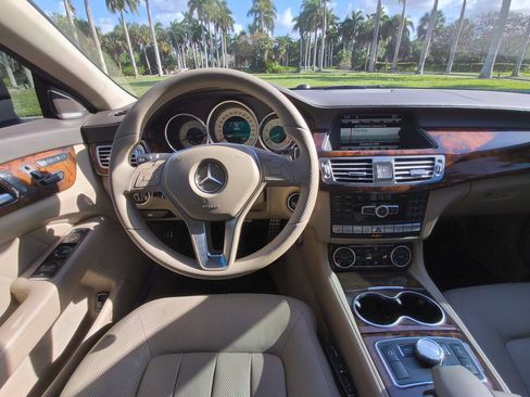 Used 2013 Mercedes-Benz CLS 550 4MATIC image 23