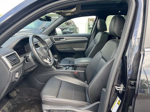 Used 2023 Volkswagen Atlas Cross Sport SE w/ Panoramic Sunroof Package AWD/4WD image 11