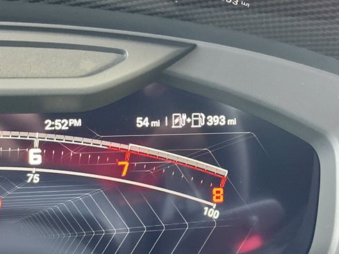 Used 2025 Lamborghini Urus SE image 31