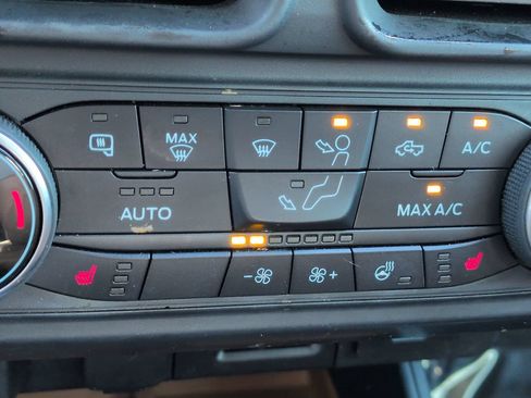 Used 2022 Ford Maverick Lariat w/ Lariat Luxury Package FWD image 21