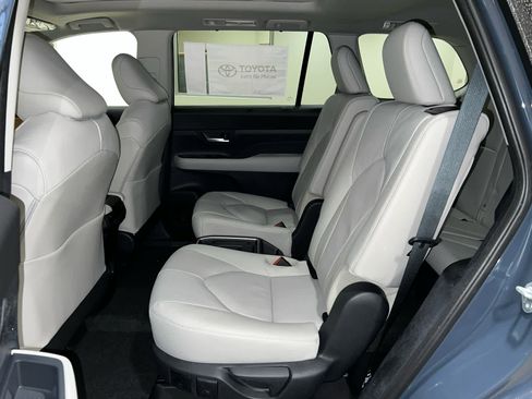 New 2026 Toyota Grand Highlander Limited image 13