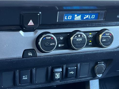 Certified 2022 Toyota Tacoma SR5 RWD image 20