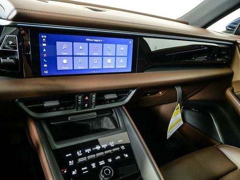 New 2026 Porsche Macan Electric RWD image 13
