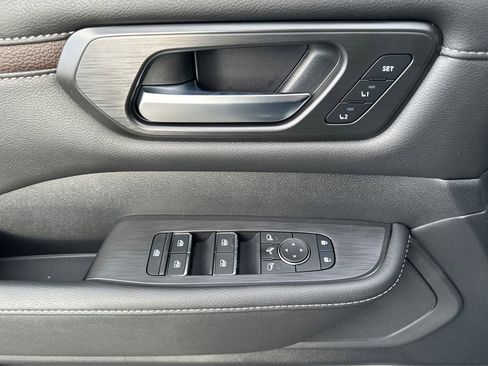 New 2026 Nissan Armada SL w/ Captain's Chari Seat Package image 8