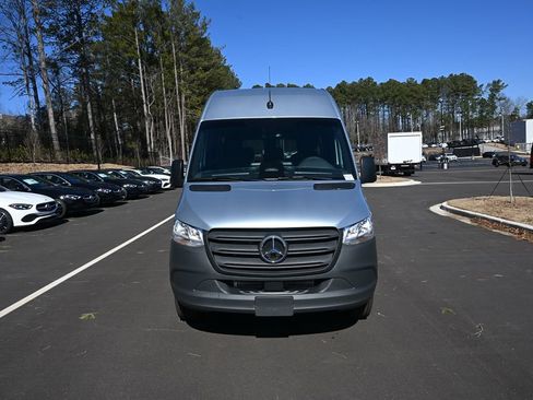 Used 2026 Mercedes-Benz Sprinter 2500 image 32