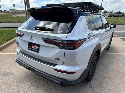 New 2026 Mitsubishi Outlander Trail Edition image 4