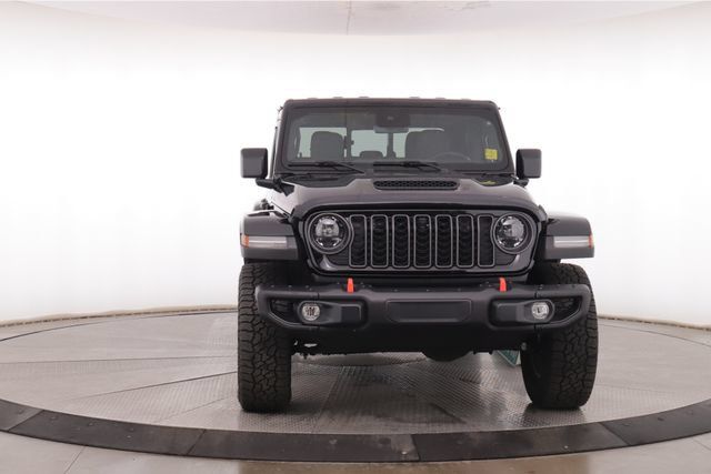 Used 2024 Jeep Gladiator Mojave AWD/4WD image 12