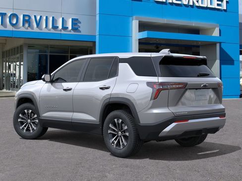 New 2026 Chevrolet Equinox LT image 3