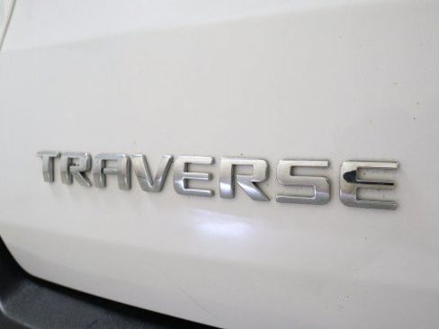 Used 2020 Chevrolet Traverse LT FWD image 25