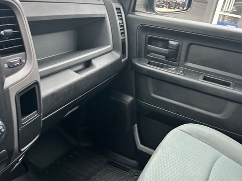 Used 2017 RAM 1500 Express AWD/4WD image 15