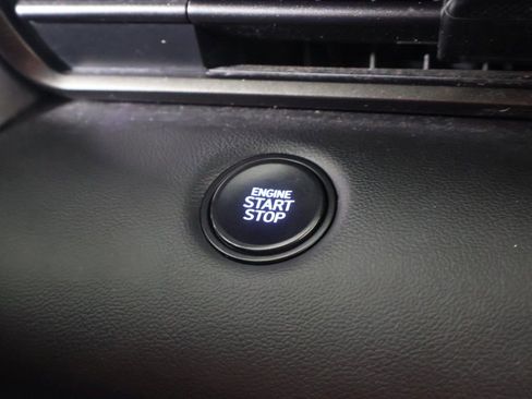 Used 2025 Hyundai Elantra Sport FWD image 33