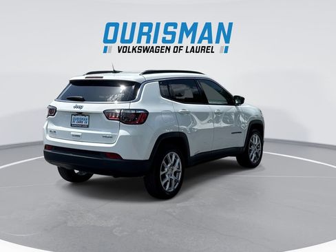 Used 2023 Jeep Compass Latitude AWD/4WD image 8