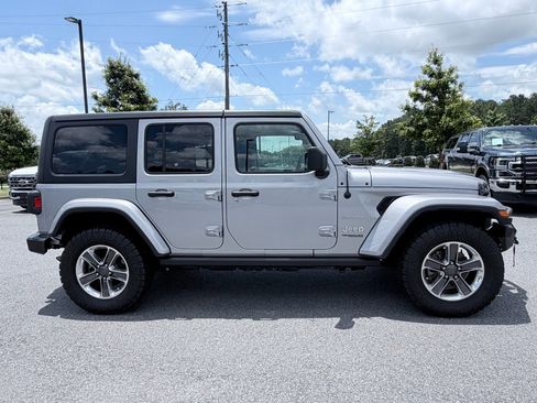 Used 2020 Jeep Wrangler Unlimited Sahara AWD/4WD image 5