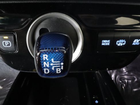 Used 2021 Toyota Prius Prime Limited FWD image 17
