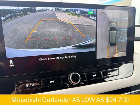 Used 2025 Mitsubishi Outlander SE AWD/4WD image 10