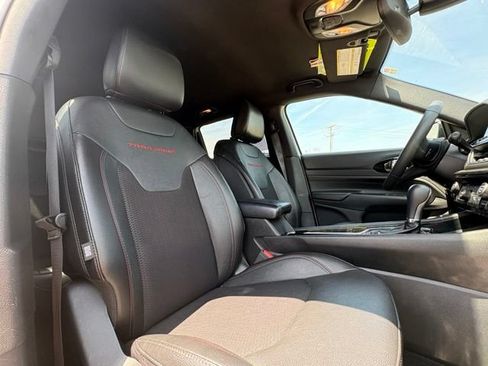 Used 2023 Jeep Compass Trailhawk AWD/4WD image 28
