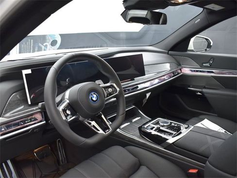 New 2024 BMW 750e xDrive w/ Executive Package image 3
