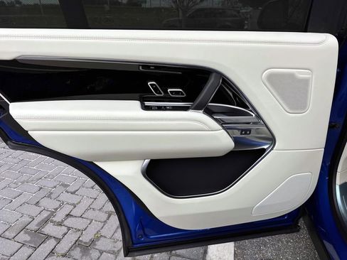 New 2026 Land Rover Range Rover Long Wheelbase SE image 12