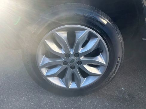 Used 2013 Land Rover LR2 HSE image 17