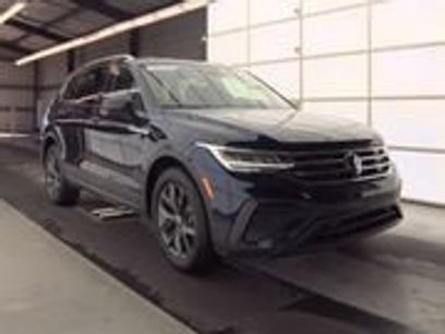 Used 2023 Volkswagen Tiguan SE