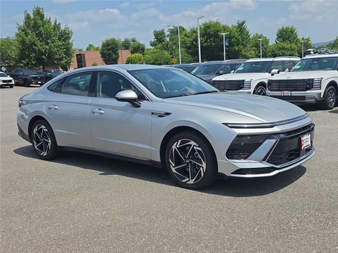 Certified 2026 Hyundai Sonata SEL FWD image 2