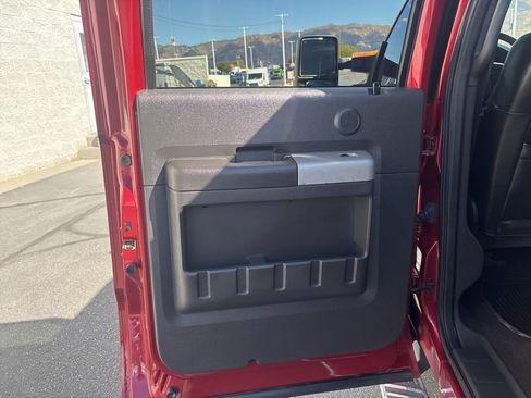 Used 2015 Ford F250 Lariat w/ Chrome Package image 16