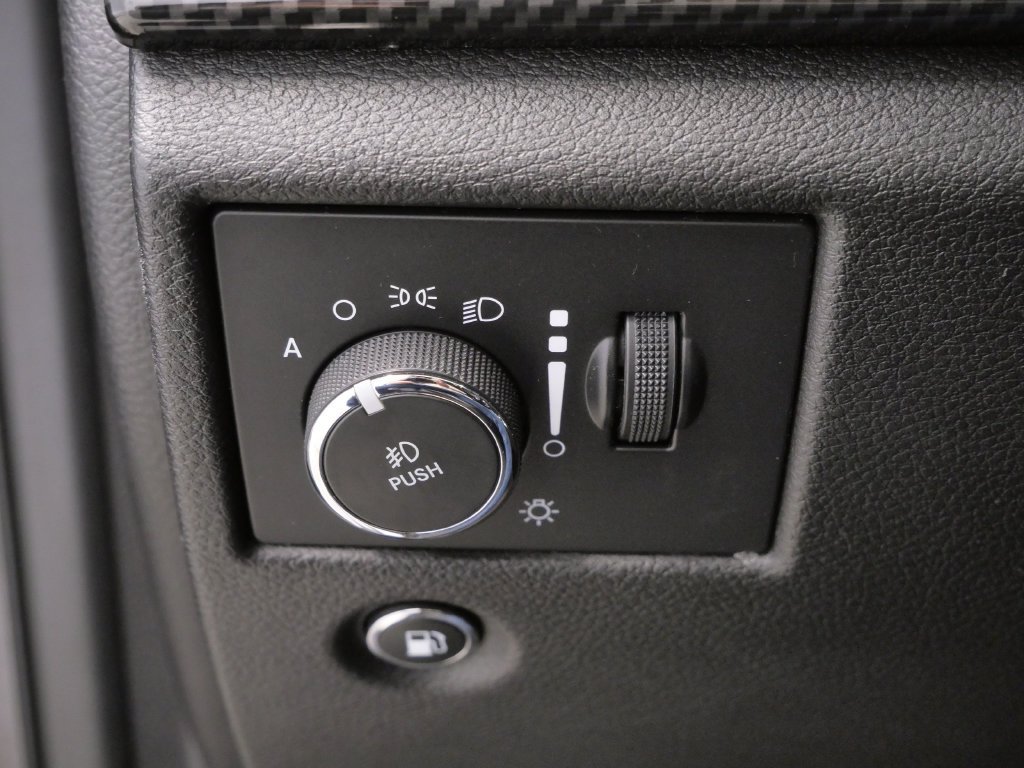 Used 2017 Jeep Grand Cherokee SRT AWD/4WD image 16