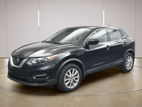 Certified 2021 Nissan Rogue Sport S FWD image 3