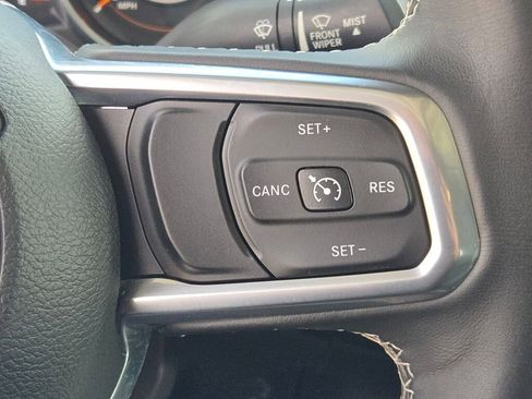 Used 2020 Jeep Gladiator Overland image 27